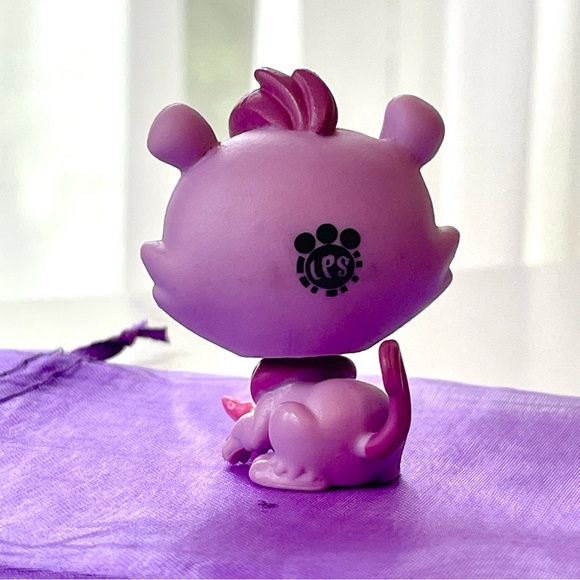 LPS AUTHENTIC Littlest Pet Shop Pets In The City Mellowy Lilacs - Picture 3 of 7